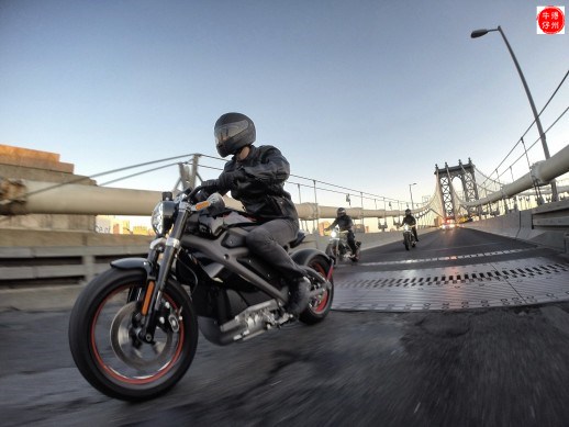 062414-2016-harley-davidson-livewire-electric-G0020200_a-518x389.jpg