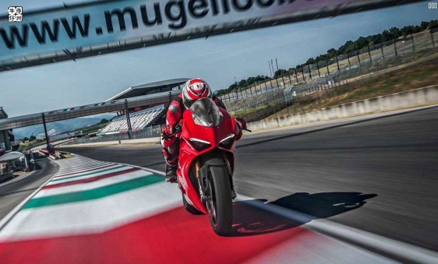 2018-Ducati-Panigale-V4S1-1024x619.jpg