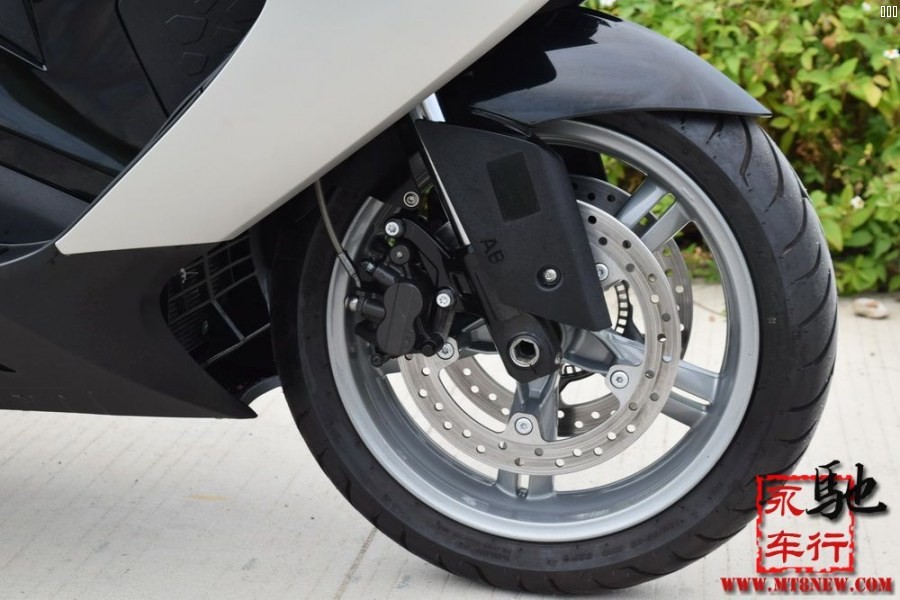 2016 C650GT (23).jpg