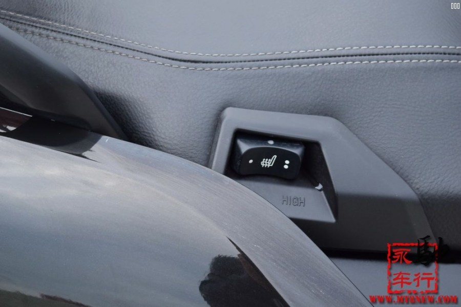 2016 C650GT (25).jpg