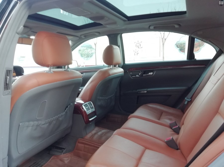 左后座.jpg
