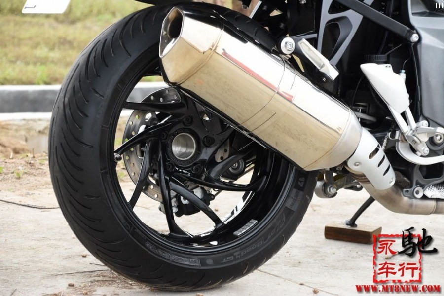 2014 K1300R (12).jpg