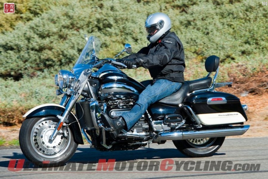 triumph-rocket-iii-touring-2013-4.jpg