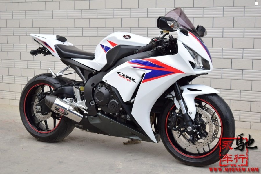 12CBR1000 (1).jpg