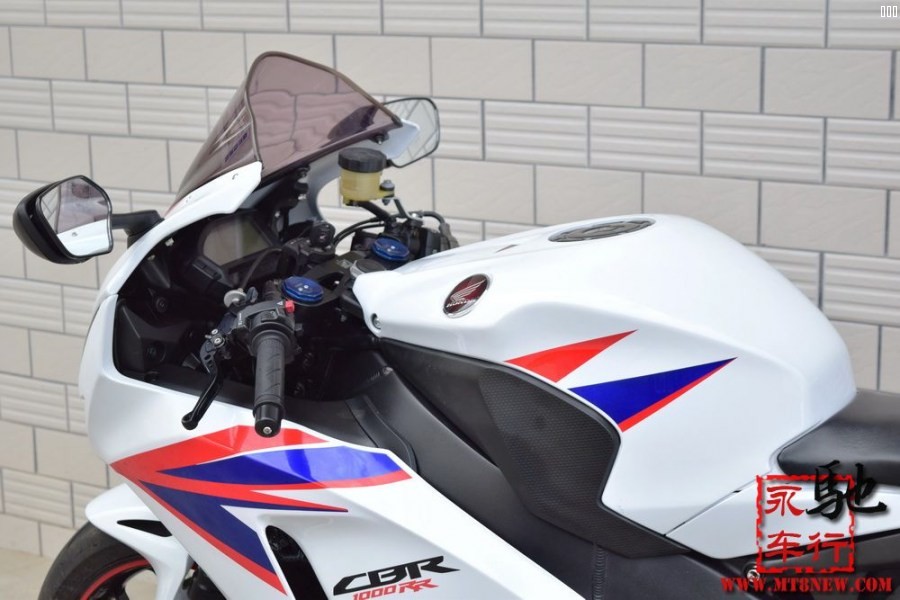 12CBR1000 (24).jpg