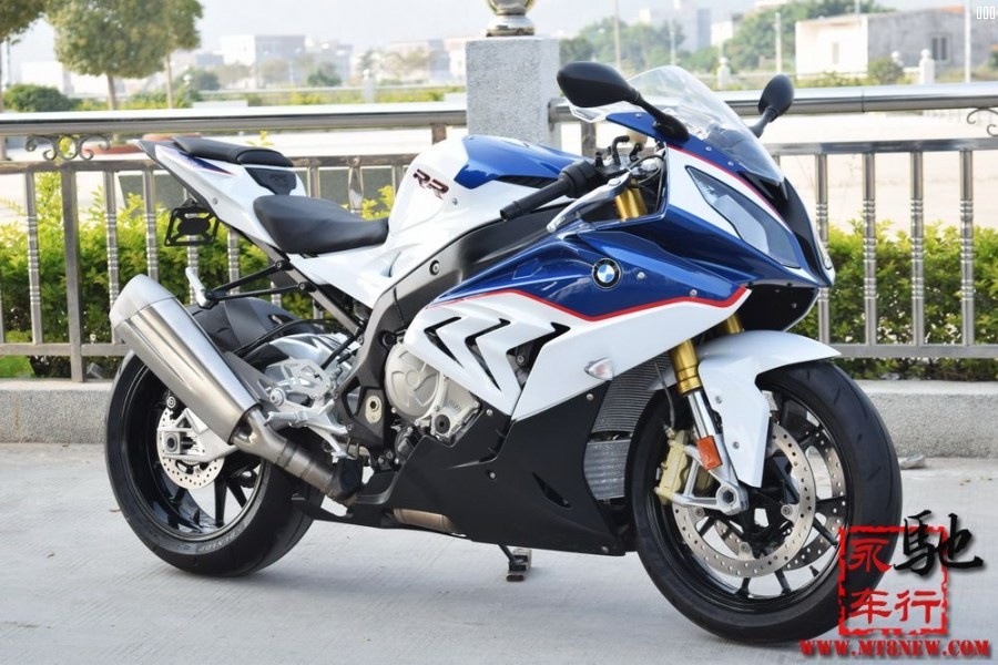 2015 S1000RR (1).jpg