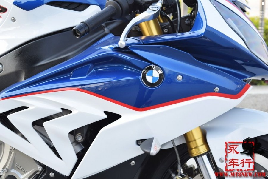 2015 S1000RR (3).jpg