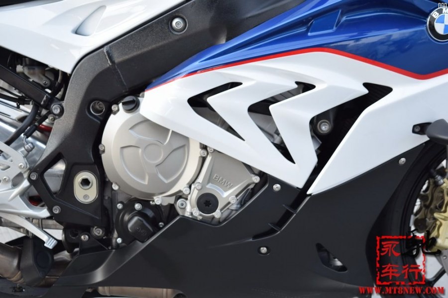 2015 S1000RR (8).jpg