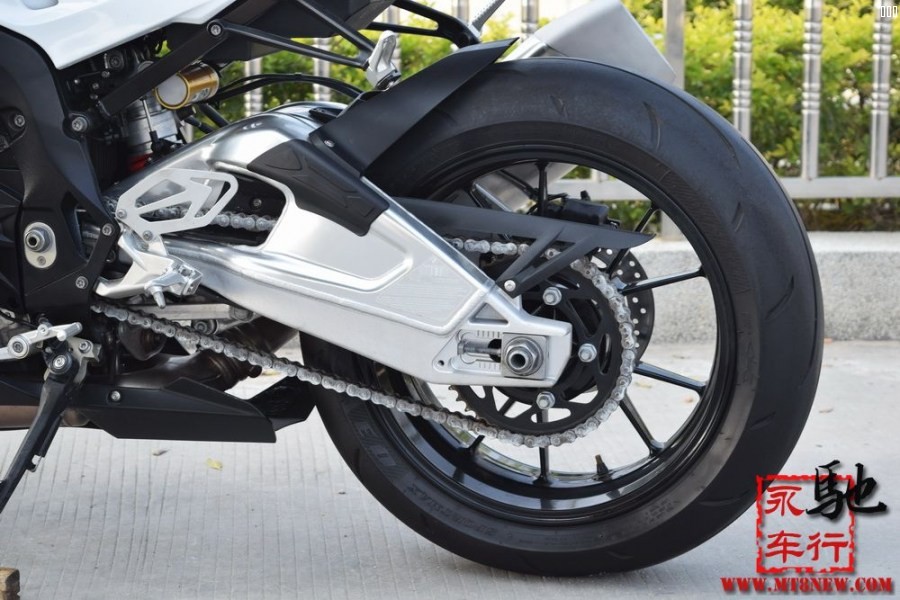 2015 S1000RR (29).jpg