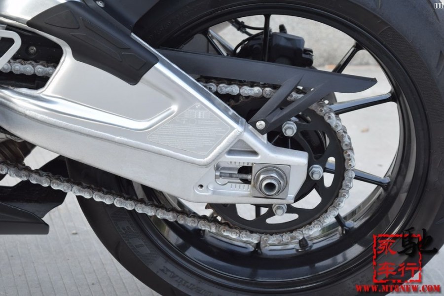 2015 S1000RR (28).jpg