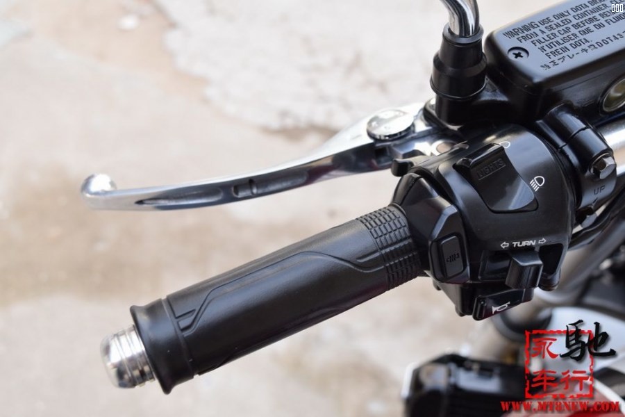 2007 CB1300 (14).jpg