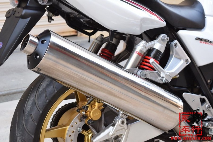 2007 CB1300 (27).jpg