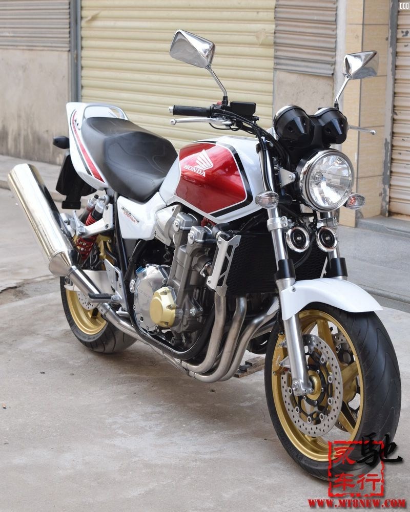 2007 CB1300 (29).jpg
