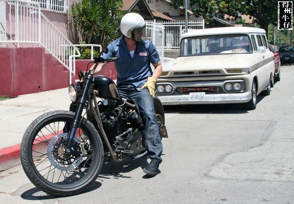 Pitt has a breakdown 76utk90-8qUl.jpg