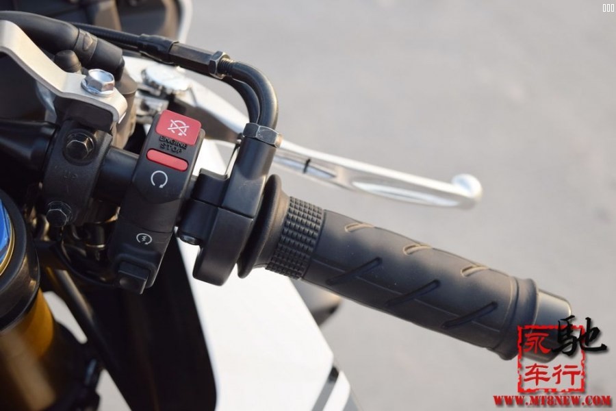 2016 CBR600RR (18).jpg