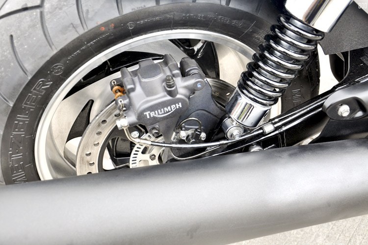 16年英国凯旋火箭2300带ABS改装款 (24)B.jpg