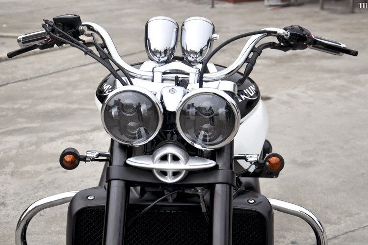 16年英国凯旋火箭2300带ABS改装款 (11)B.jpg