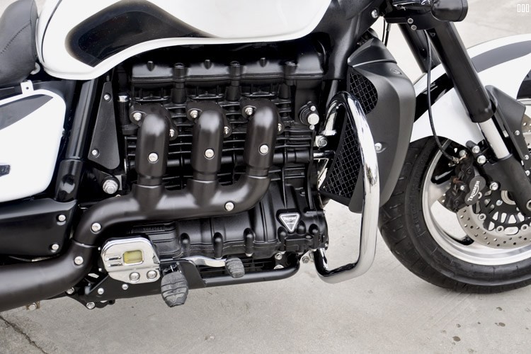 16年英国凯旋火箭2300带ABS改装款 (20)B.jpg