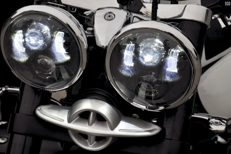 16年英国凯旋火箭2300带ABS改装款 (26)B.jpg