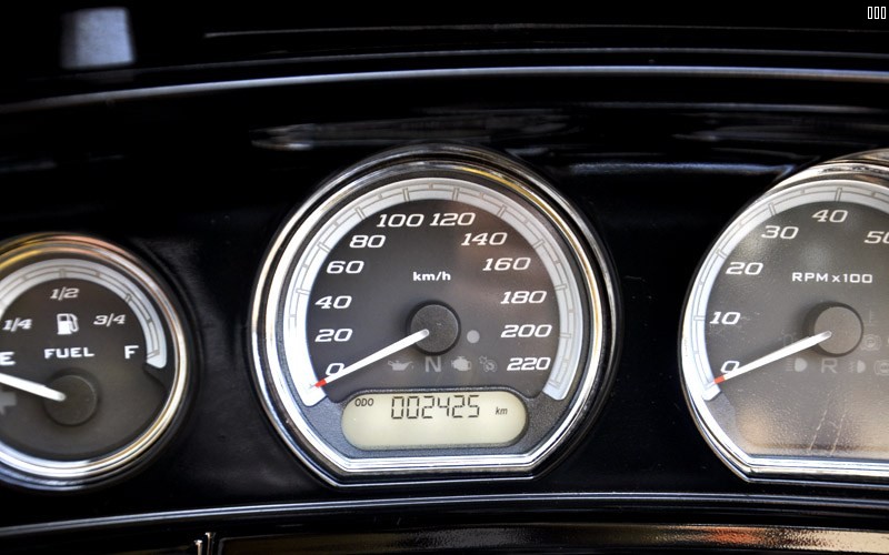 18款哈雷黑色大滑翔水冷带ABS大液晶屏带电热手把 (17)B.jpg