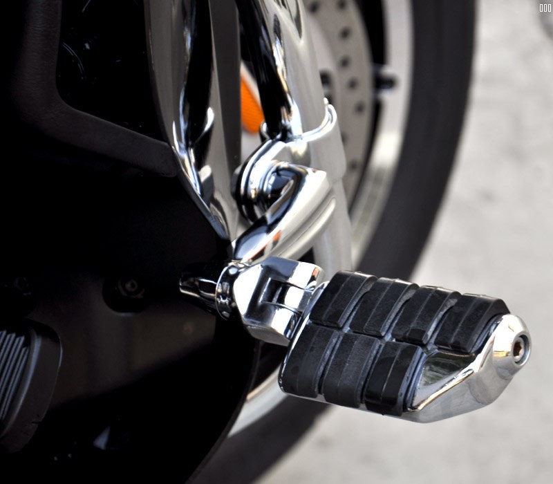 18款哈雷黑色大滑翔水冷带ABS大液晶屏带电热手把 (26)B.jpg