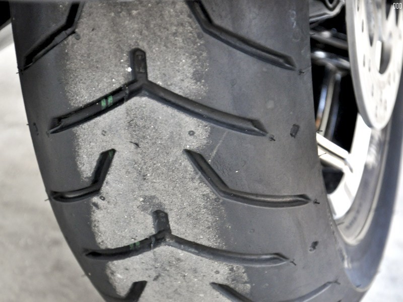 18款哈雷黑色大滑翔水冷带ABS大液晶屏带电热手把 (35)B.jpg