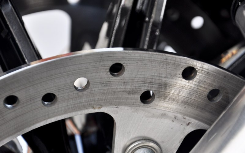 18款哈雷黑色大滑翔水冷带ABS大液晶屏带电热手把 (36)B.jpg