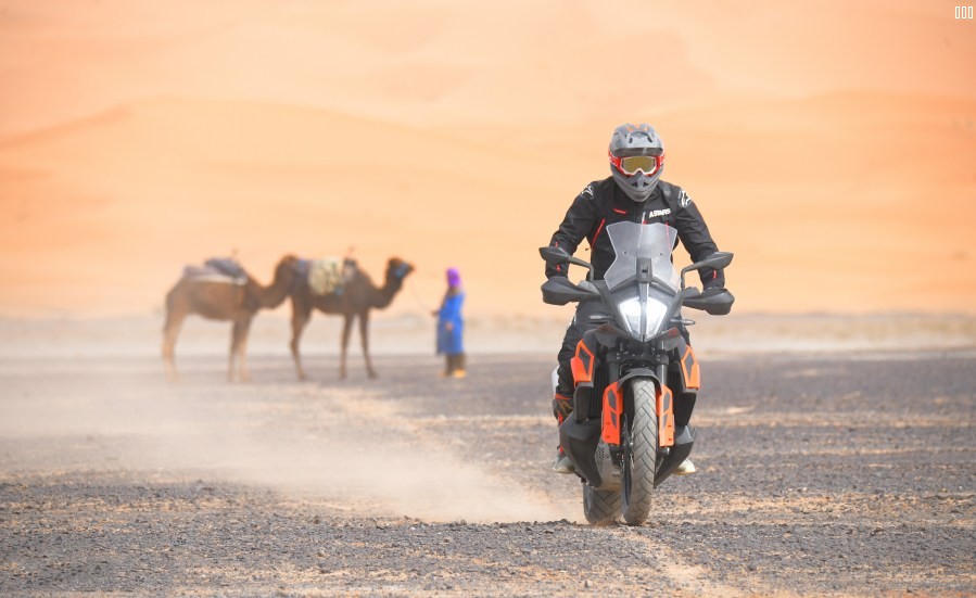 031219-2019-KTM-790-Adventure-RSDV_4898.jpg