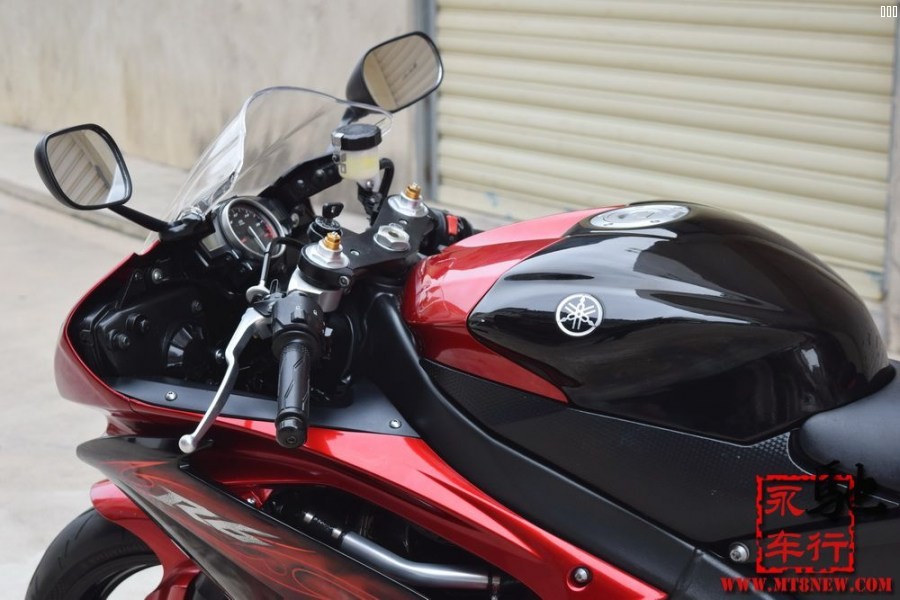 2011 红色 (10).jpg