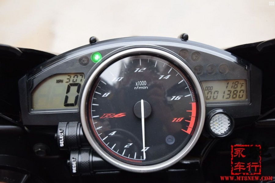 2011 红色 (15).jpg