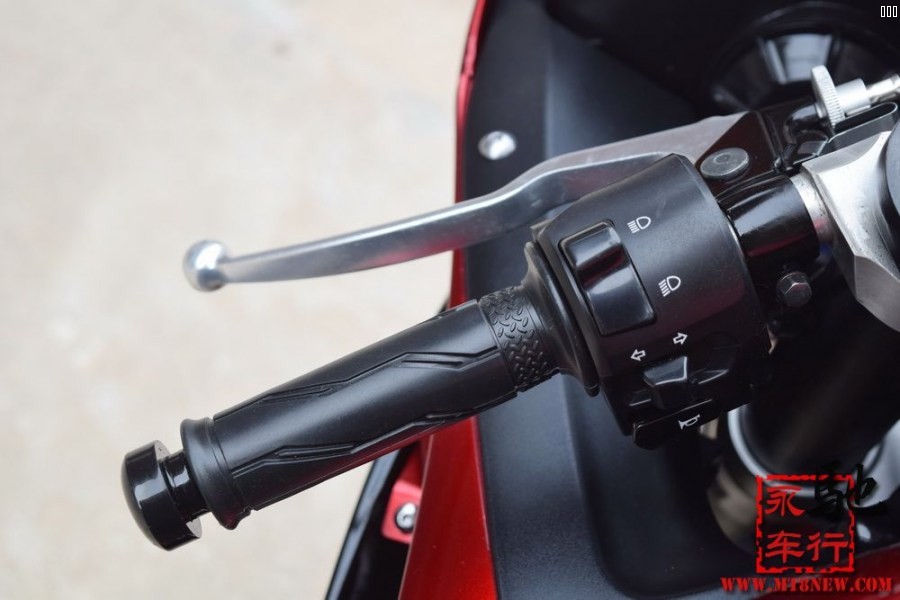 2011 红色 (17).jpg