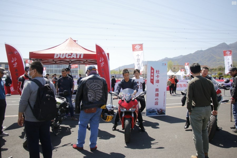06杜卡迪.JPG