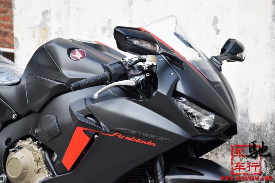 18 CBR1000RR (2).jpg