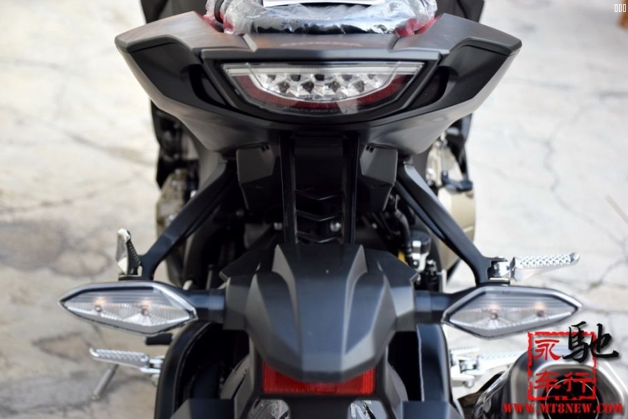 18 CBR1000RR (13).jpg