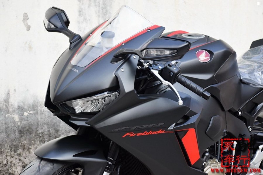 18 CBR1000RR (19).jpg