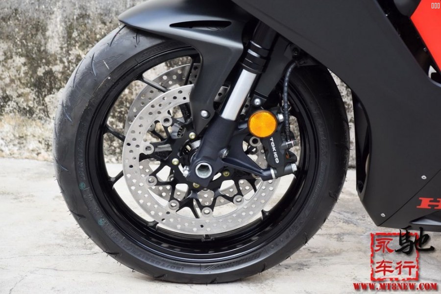 18 CBR1000RR (20).jpg