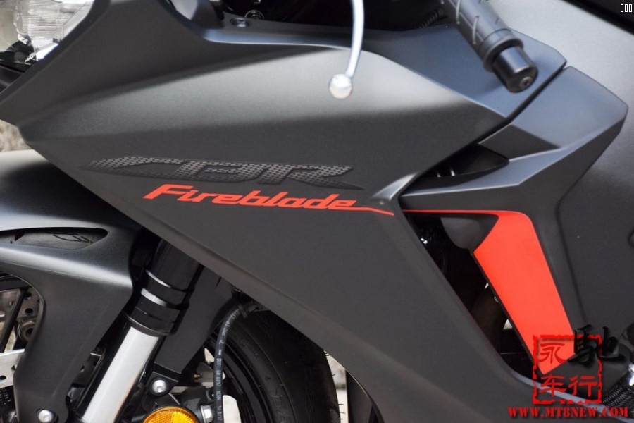 18 CBR1000RR (22).jpg