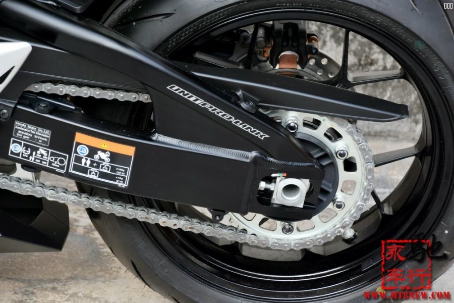 18 CBR1000RR (25).jpg