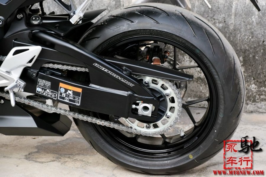 18 CBR1000RR (28).jpg