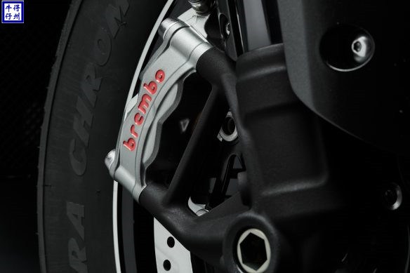 Rocket-3-TFC-Brembo-Stylema-Calieper-584x389.jpg